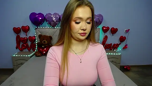 StacyYellig online show from March 5, 2025, 11:16 pm