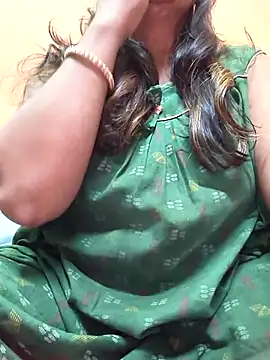 CUTE SOPHIA- online show from March 9, 2025, 5:33 am