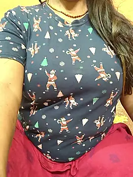 Snapshot of CUTE_SOPHIA- chatting on February 12, 2026, 11:15 pm CUTE SOPHIA- online show from February 12, 2026, 11:15 pm