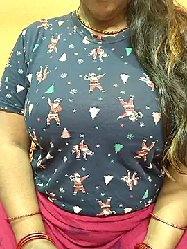 Snapshot of CUTE_SOPHIA- chatting on February 17, 2026, 1:14 am CUTE SOPHIA- online show from February 17, 2026, 1:14 am