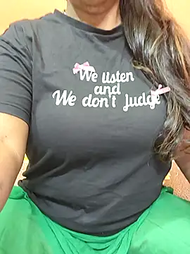 Snapshot of CUTE_SOPHIA- chatting on March 3, 2026, 2:40 am CUTE SOPHIA- online show from March 3, 2026, 2:40 am