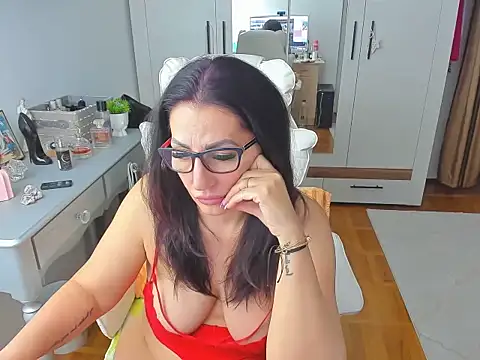 Snapshot of karenncougar chatting on March 19, 2025, 5:17 pm karenncougar online show from March 19, 2025, 5:17 pm