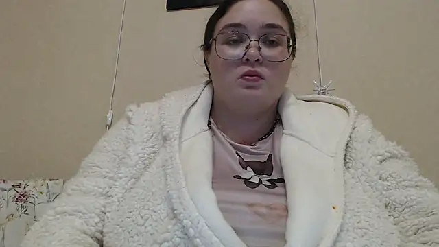 Snapshot of _mika_in_passion chatting on September 28, 2025, 7:32 pm mika in passion online show from September 28, 2025, 7:32 pm