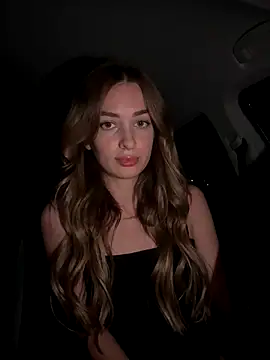 EvieEvans online show from September 16, 2025, 8:32 pm