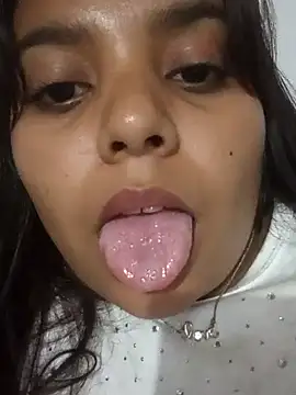 stefanie010 online show from January 26, 2025, 12:47 am