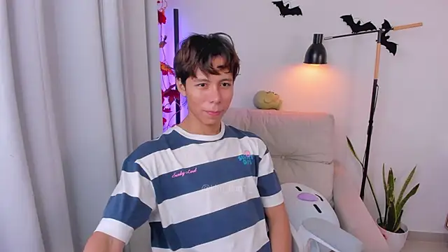 kim lian21 online show from October 9, 2025, 11:55 am