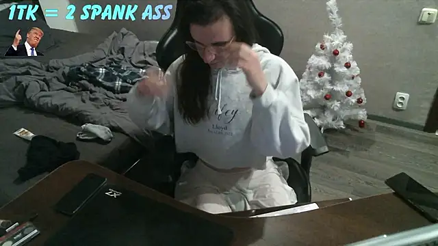 izilizi 23 online show from February 3, 2026, 6:13 pm