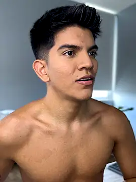 santiago 01 online show from September 19, 2025, 7:40 pm