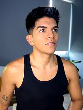 santiago 01 online show from September 18, 2025, 7:17 pm