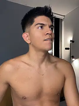 Snapshot of santiago_01 chatting on February 21, 2026, 1:07 am santiago 01 online show from February 21, 2026, 1:07 am