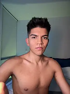 santiago 01 online show from February 13, 2025, 4:54 am