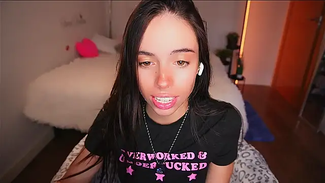 Snapshot of Dayna_Nebula chatting on January 12, 2026, 8:32 am Dayna Nebula online show from January 12, 2026, 8:32 am