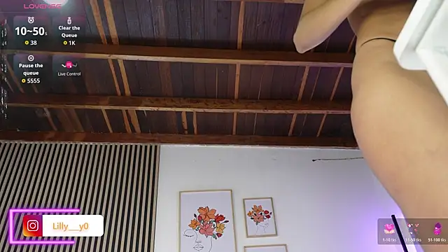 LillyDolls23 online show from December 17, 2025, 12:43 pm