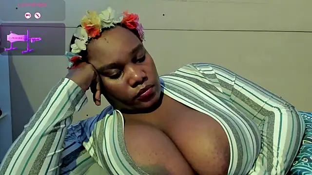 kasandra smith  online show from September 18, 2025, 8:12 pm