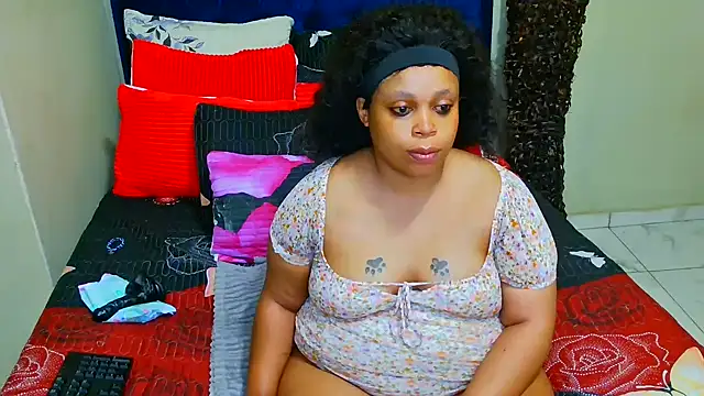 THESHORTQUEEN online show from December 17, 2025, 2:38 am