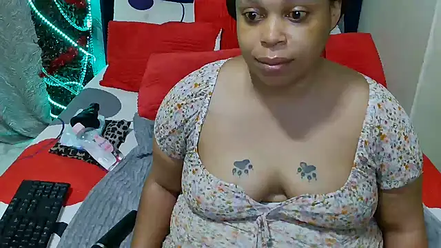 THESHORTQUEEN online show from January 13, 2026, 4:38 am