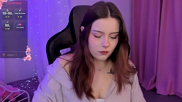 CoralineKeyns online show from March 20, 2025, 5:35 am