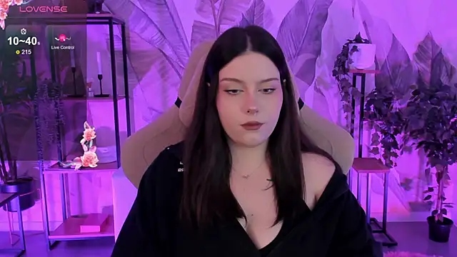 CoralineKeyns online show from September 14, 2025, 5:41 am