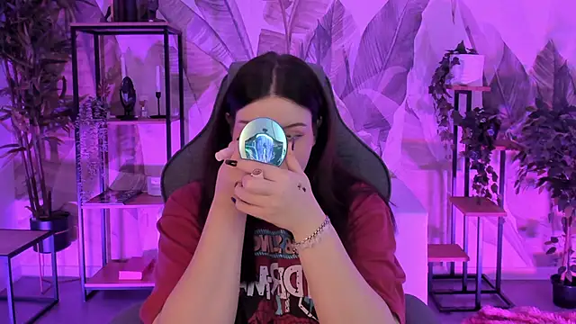 CoralineKeyns online show from October 16, 2025, 5:27 am