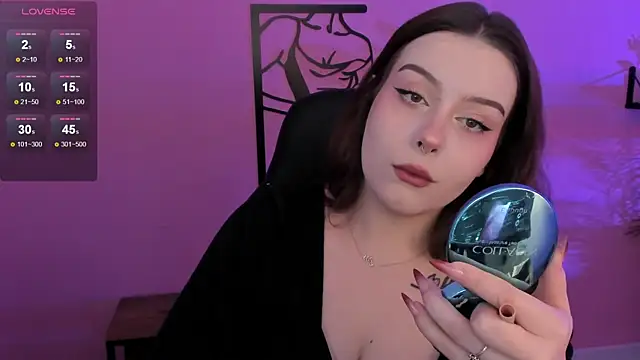 CoralineKeyns online show from February 18, 2025, 5:20 am