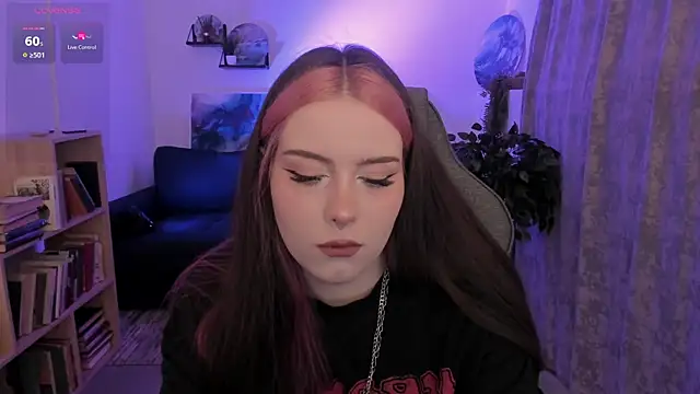 CoralineKeyns online show from July 17, 2026, 5:37 am