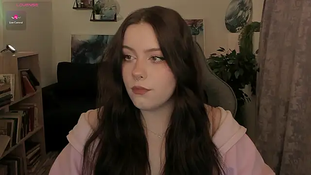 CoralineKeyns online show from March 21, 2026, 8:19 am