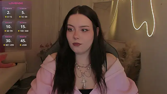 CoralineKeyns online show from March 17, 2026, 5:21 am