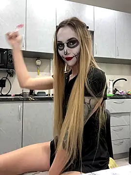 Lunalikaiya online show from October 31, 2025, 7:43 pm