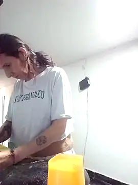 Cameron puppy online show from November 10, 2025, 6:57 pm