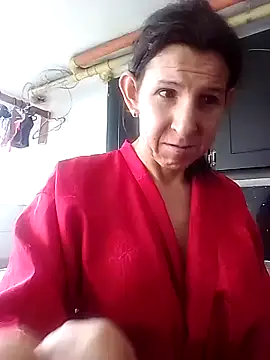 Cameron puppy online show from November 19, 2025, 5:57 pm