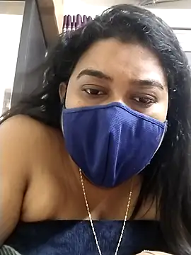 indianlisa5 online show from September 11, 2025, 9:26 pm