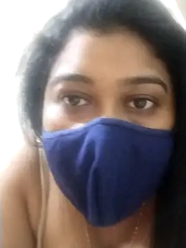 indianlisa5 online show from November 28, 2025, 8:42 pm