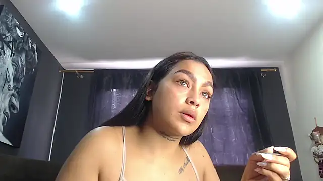 fairylatin222 online show from November 30, 2025, 2:07 pm