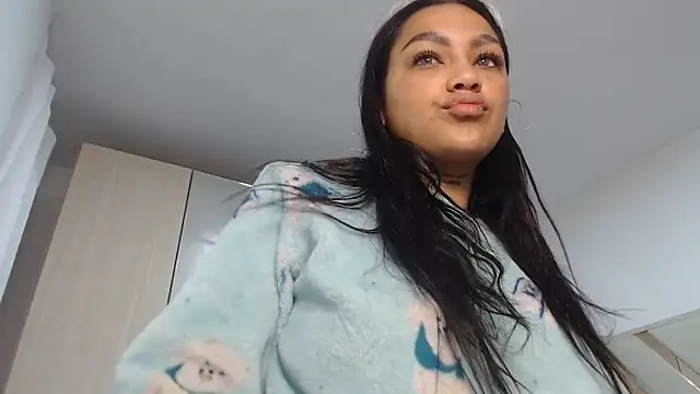 fairylatin222 online show from October 21, 2025, 10:36 am