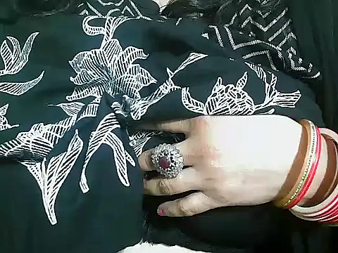 Snapshot of rehana_housewife chatting on March 2, 2026, 8:10 am rehana housewife online show from March 2, 2026, 8:10 am