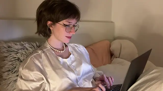 Snapshot of ms_christiana chatting on July 1, 2026, 7:47 pm ms christiana online show from July 1, 2026, 7:47 pm