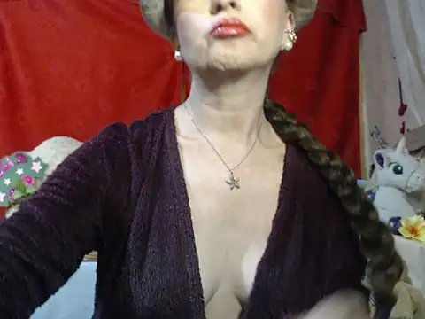 hottieperla online show from September 22, 2025, 6:14 pm