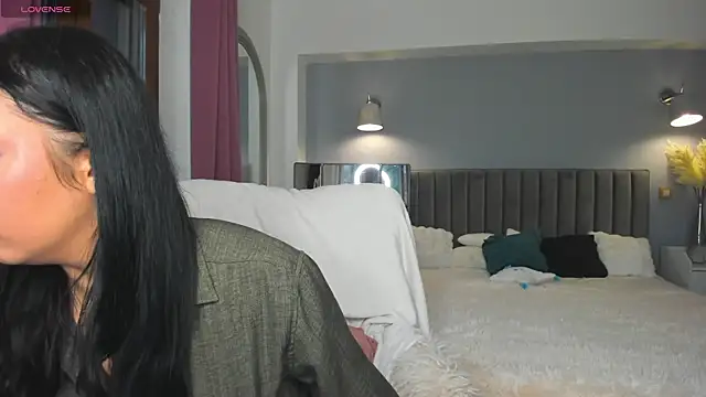 Awesome Jolie online show from November 11, 2025, 6:08 am