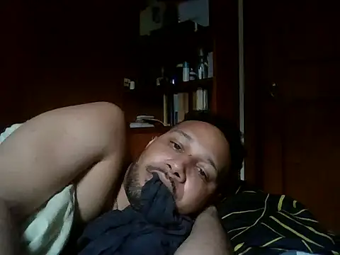 RuwaHot online show from April 23, 2026, 3:13 pm