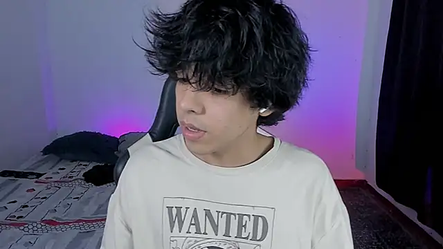 Alan26  online show from November 11, 2025, 10:58 pm