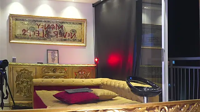 dantecoppolaa  online show from February 27, 2026, 1:50 am