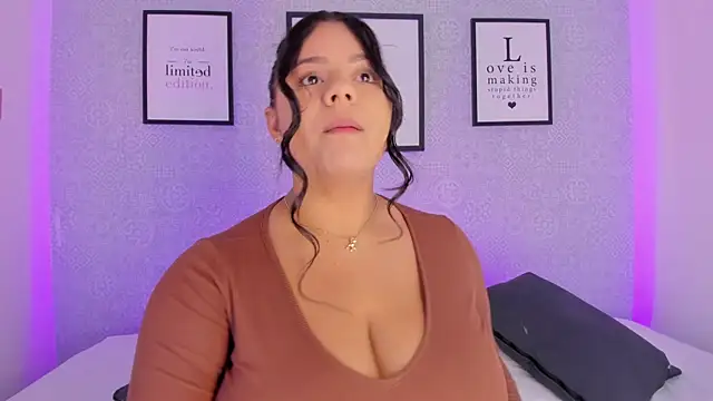 Natasha harper online show from November 9, 2025, 12:53 pm