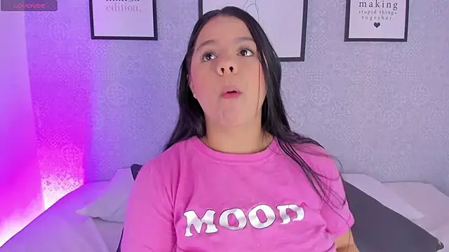 Natasha harper online show from November 5, 2025, 12:30 pm