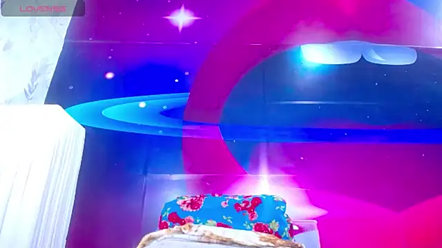 Snapshot of Cristalxxts chatting on February 7, 2026, 5:32 pm Cristalxxts online show from February 7, 2026, 5:32 pm