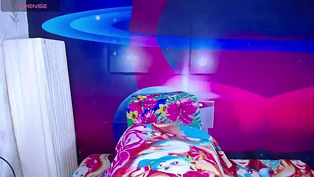 Snapshot of Cristalxxts chatting on February 24, 2026, 7:15 pm Cristalxxts online show from February 24, 2026, 7:15 pm