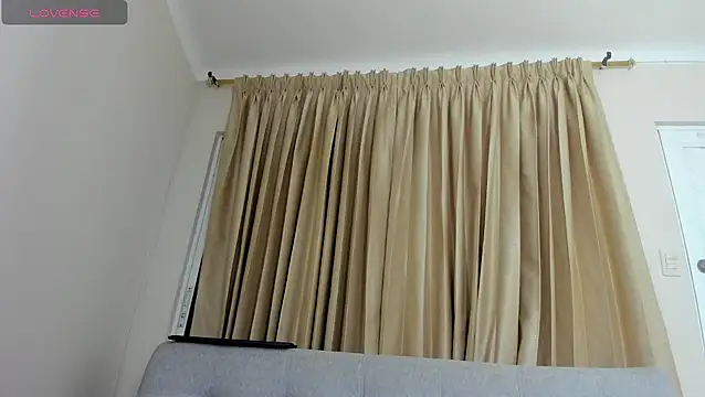 AliciaMiilf online show from September 22, 2025, 11:11 pm