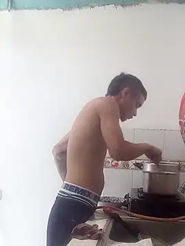 mailo bronw online show from March 10, 2026, 8:24 pm