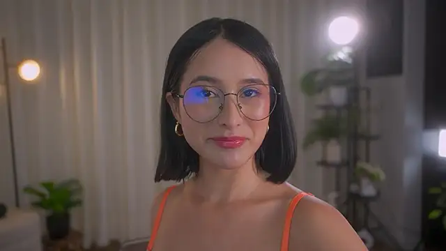 Miss beee online show from January 9, 2025, 2:11 am