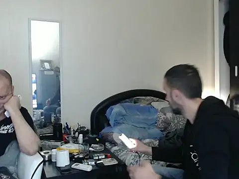 Terizizz online show from April 15, 2026, 5:28 pm