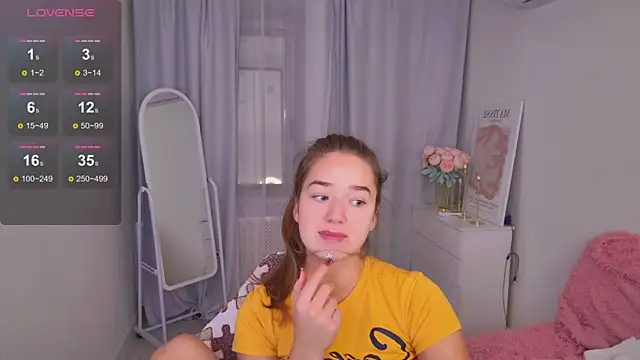 Snapshot of LovelyJessie chatting on December 3, 2025, 1:54 pm LovelyJessie online show from December 3, 2025, 1:54 pm